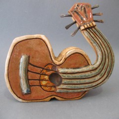 La Guitarra de cerámica o cómo vender hoy en día un grupo de Rockabilly